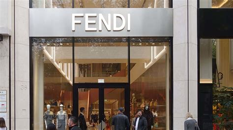 fendi lavora con noi|fendi internships.